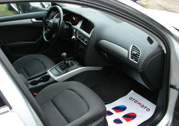Audi A4 cena 38900 przebieg: 136000, rok produkcji 2010 z Ostrowiec Świętokrzyski małe 326